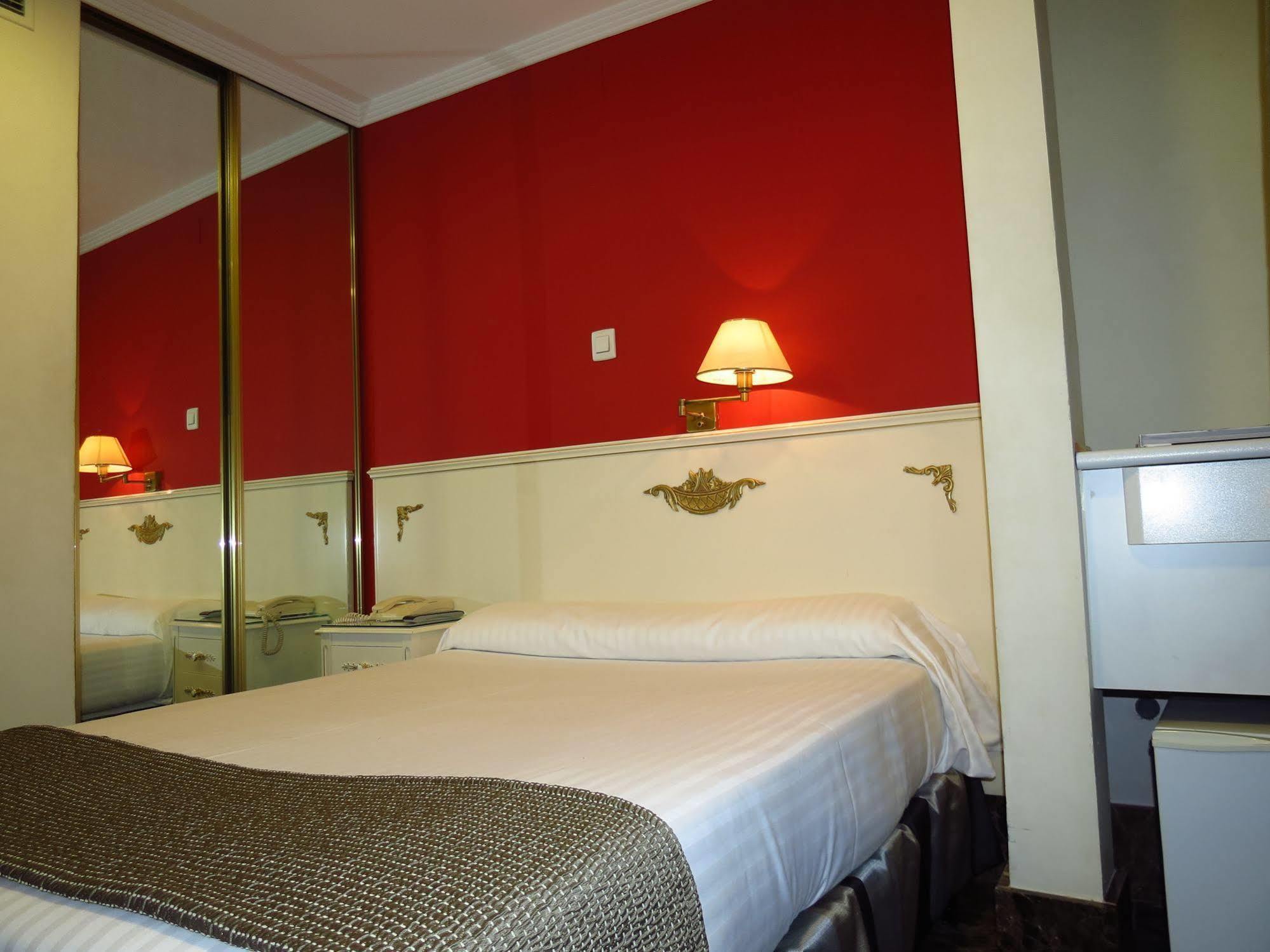 Hotel Boutique Catedral Valladolid Exteriör bild